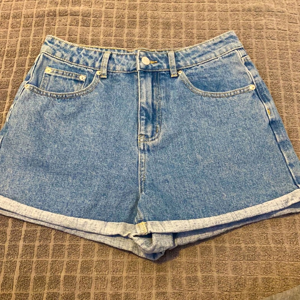 SHEIN plain dark blue shorts, size small.